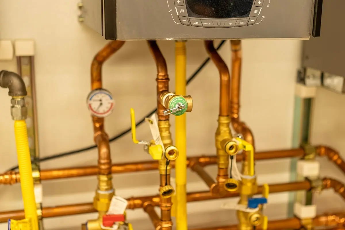 Licensed technician providing Pipe Repair for a homeowner in Palisades Park